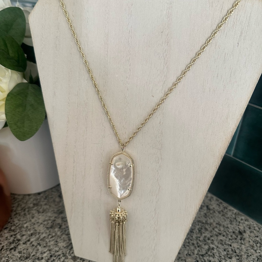 Kendra Scott Gold Pendant Necklace